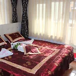 Kaya Hotel 3*